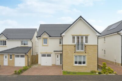 90 Woodpecker Crescent, Dunfermline