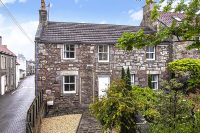 8 School Wynd, Kinross