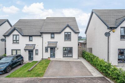 34 Acremoar Drive, Kinross