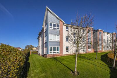 Flat J, 44 Norway Gardens, Dunfermline, KY11 8JW