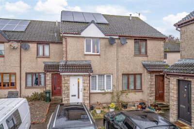 5 Sandport Close, Kinross