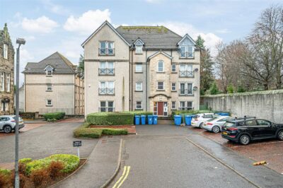 94 Skibo Court, Dunfermline, KY12 7EW